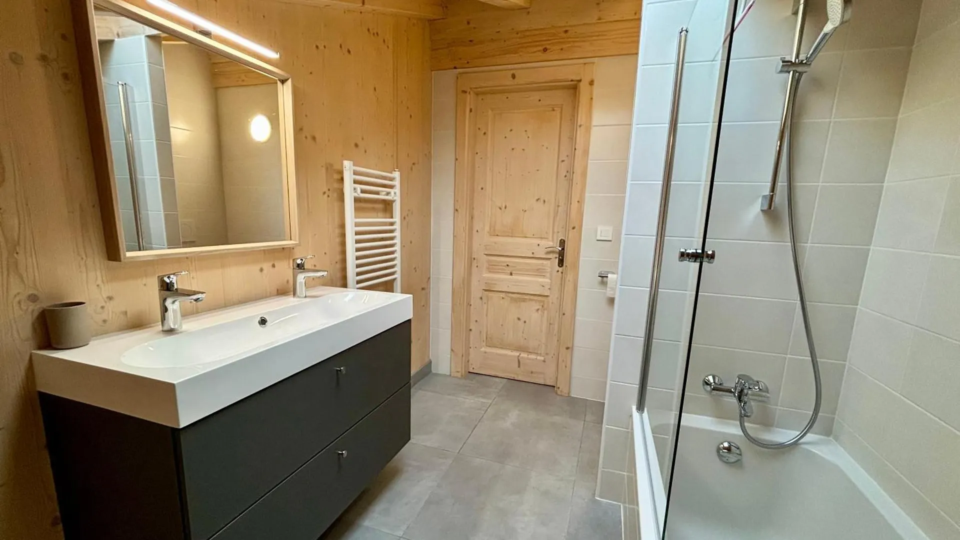 Chalet Des Freinets : Proche Centre De Chatel Et Au Calme צרפת